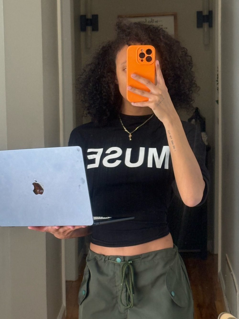 Black 'MUSE' Graphic Tee